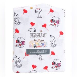 TWIN Peanuts Snoopy with red balloon